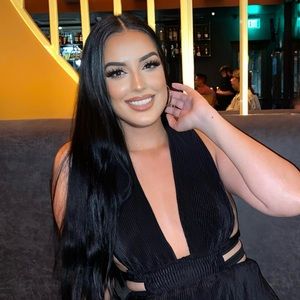 Meet your Posher, Habibi Phoebe